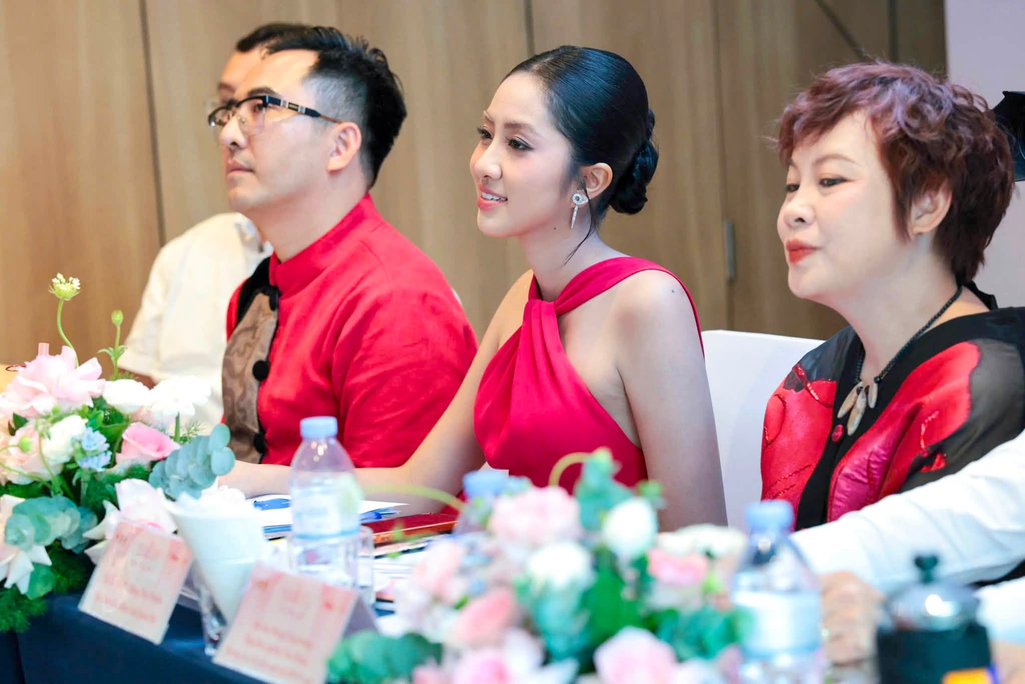 Phương Oanh khiến khán giả tò mò với món mới , Ngô Kiến Huy ' áp lực ' khi lọt đề cử - Ảnh 4.