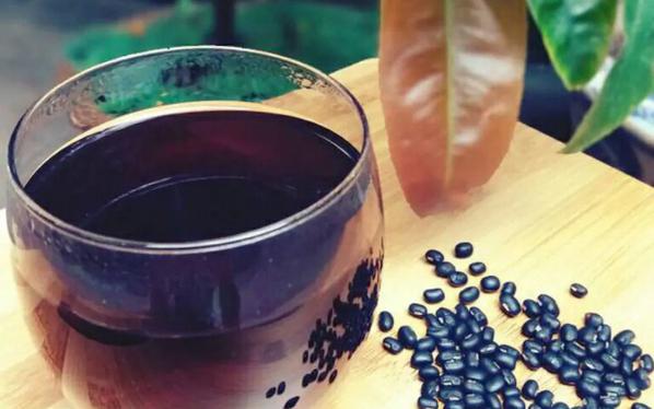 Người phụ nữ 33 tuổi nguy kịch v&igrave; mắc sai lầm n&agrave;y khi uống nước: 3 nguy&ecirc;n tắc uống nước kh&ocirc;ng phải ai cũng biết - Ảnh 3.