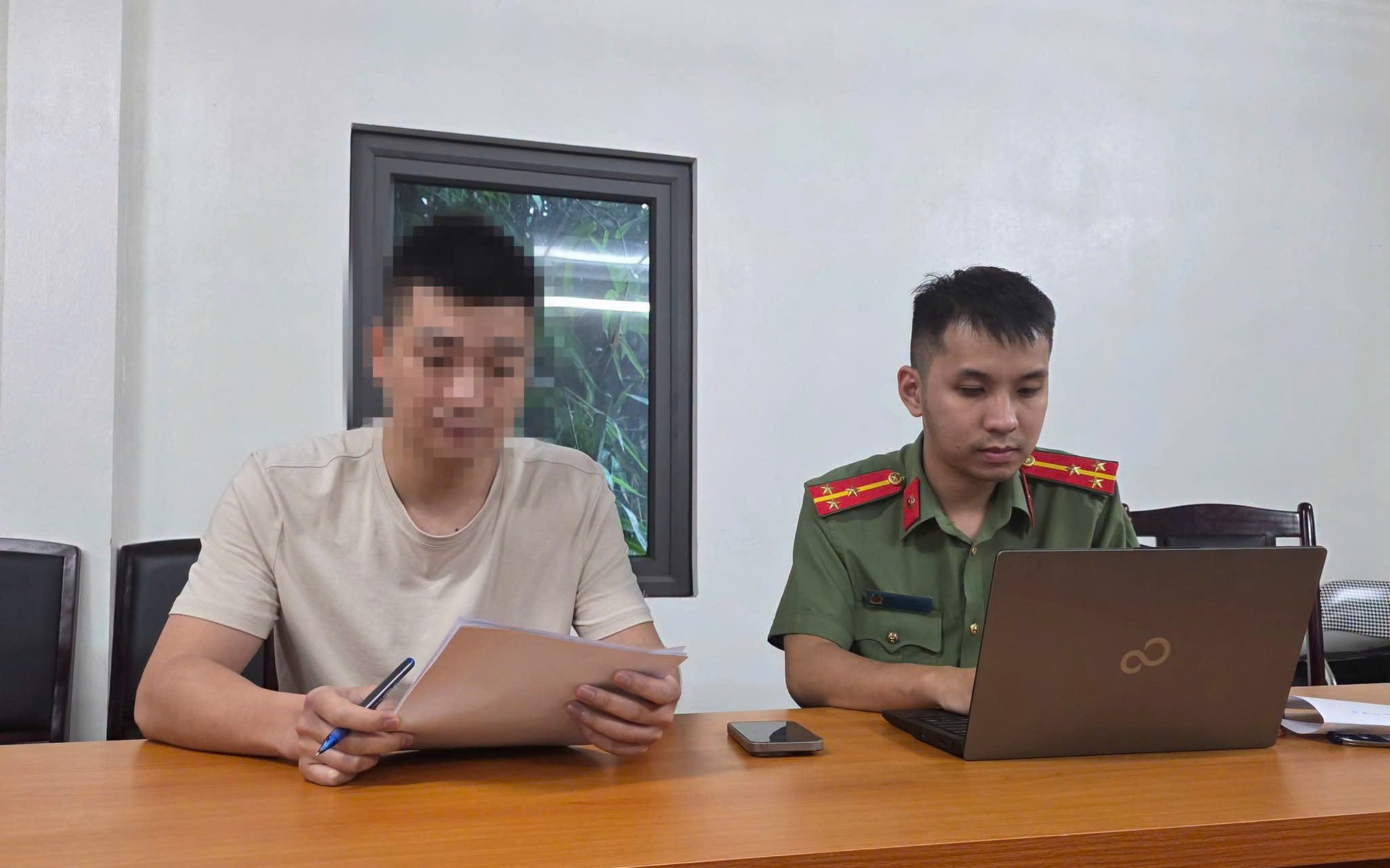 Xử phạt 12,5 triệu đồng một Tiktoker livestream cảnh &ldquo;bốc đầu&rdquo; xe để c&acirc;u view - Ảnh 3.