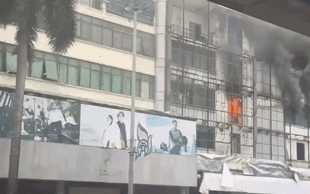 H&agrave; Nội: Hỏa hoạn thi&ecirc;u rụi nh&agrave; xưởng kết hợp nơi ở rộng 500m2 tại x&atilde; T&acirc;y Phương l&uacute;c s&aacute;ng sớm - Ảnh 3.