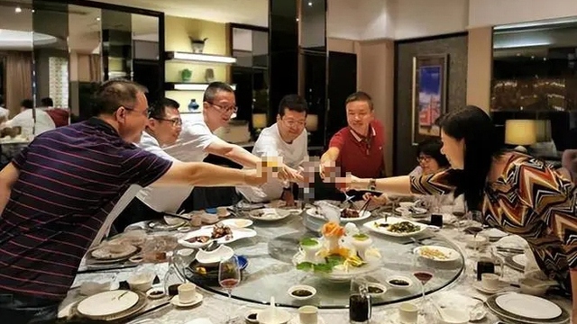 Họp lớp sau 25 năm, t&ocirc;i nhận ra người th&agrave;nh c&ocirc;ng đều hiểu sớm 'quy tắc 3/7' - Ảnh 1.