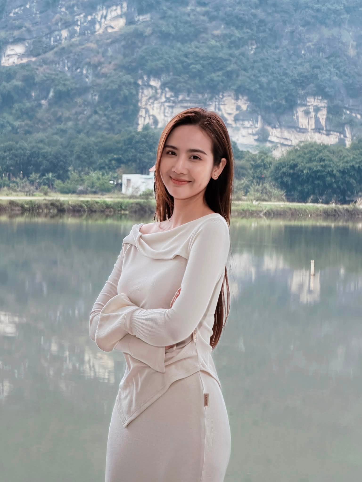 Phương Trinh Jolie khoe sắc vóc ' cực phẩm ' trong bikini , Hương Giang hóa ' nàng thơ ' - Ảnh 7.