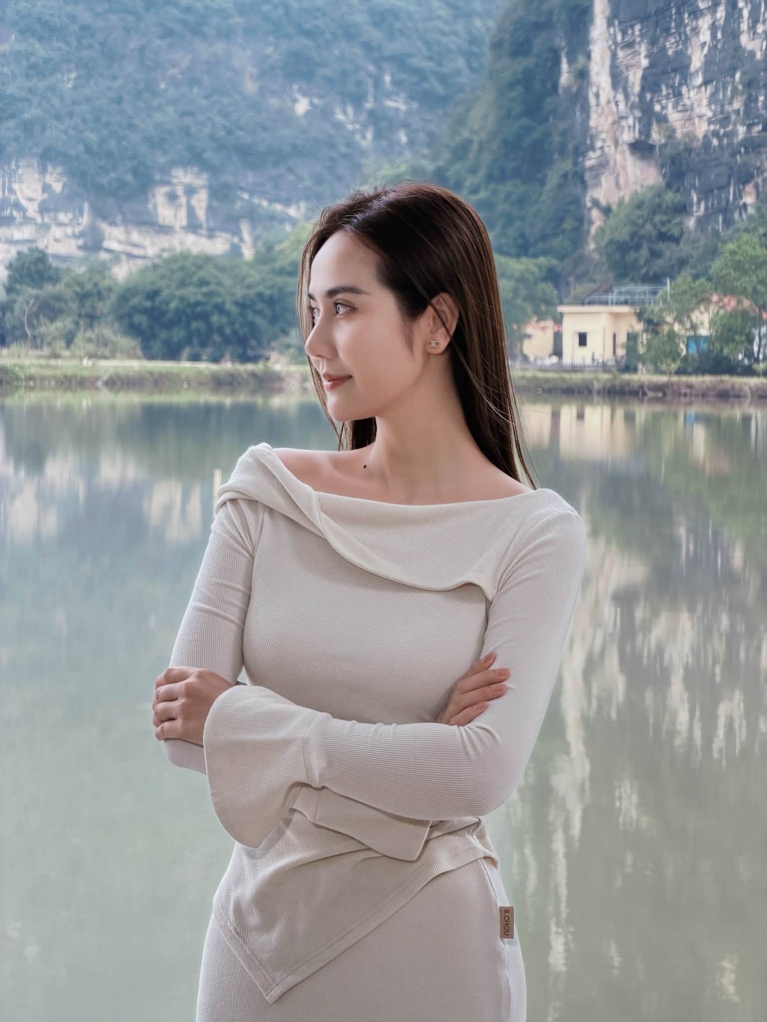 Phương Trinh Jolie khoe sắc vóc ' cực phẩm ' trong bikini , Hương Giang hóa ' nàng thơ ' - Ảnh 8.