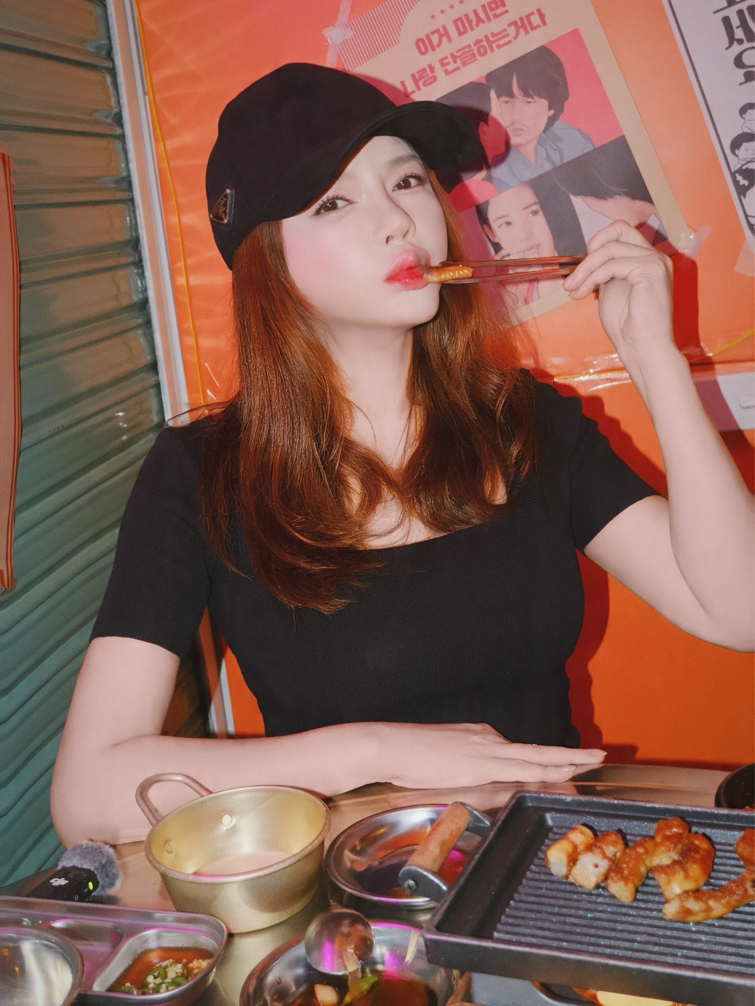 Lý Nhã Kỳ trẻ trung ở tuổi trung niên với phong cách thời trang hiện đại - Ảnh 6.