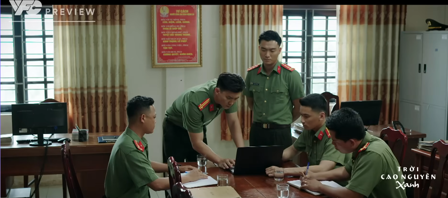 Trời cao nguy&ecirc;n xanh - Tập 3: Quang Tuấn v&agrave; đồng đội mật phục truy bắt đối tượng L&yacute; - Ảnh 2.
