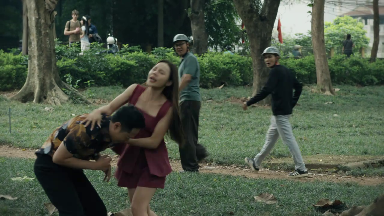 Dưới ô cửa sáng đèn - Tập 23: 'Tổng tài' Sơn mua công ty giúp Diệu?- Ảnh 7.