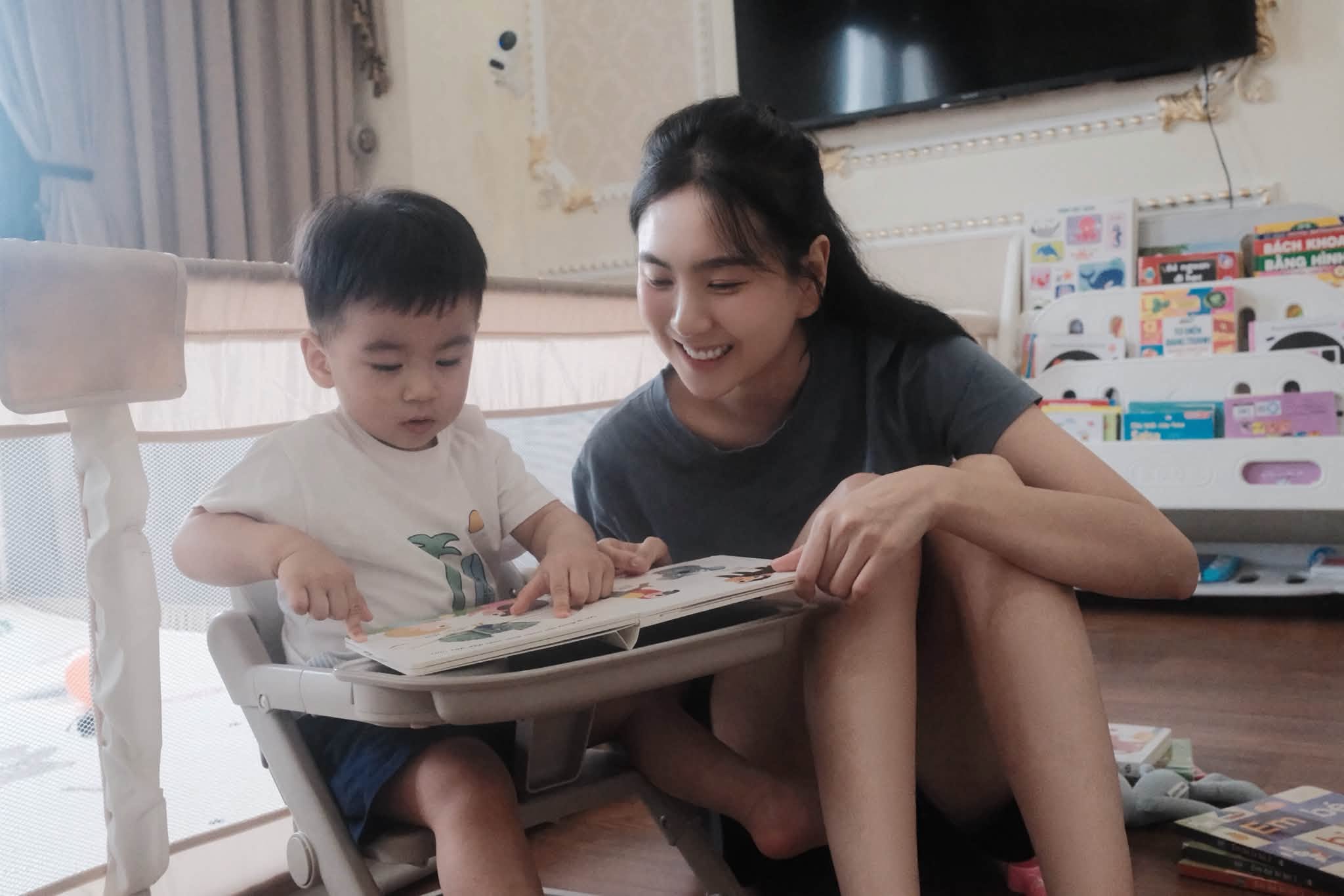 Con trai MC Mai Ngọc 14 th&aacute;ng tuổi: Biểu cảm l&eacute;m lỉnh khiến fan ' tan chảy ' - Ảnh 14.