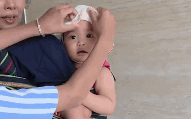 H'Hen Ni&ecirc; chia sẻ c&acirc;u chuyện h&agrave;i hước về tiền mua đất cho anh em trai - Ảnh 1.