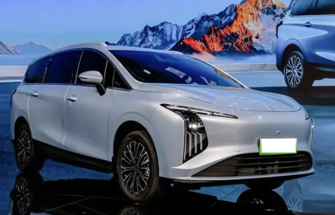 Rộng hơn Mitsubishi Xpander, MPV 6 chỗ giá 407 triệu đồng vẫn đẹp long lanh, đa dạng tiện ích phù hợp khách hàng gia đình - Ảnh 3.