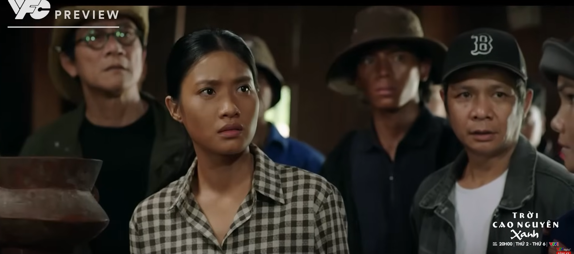 Trời cao nguyên xanh - Tập 24: Cuộc bạo động xảy ra, Tuấn bị nhóm phản động giam giữ - Ảnh 1.
