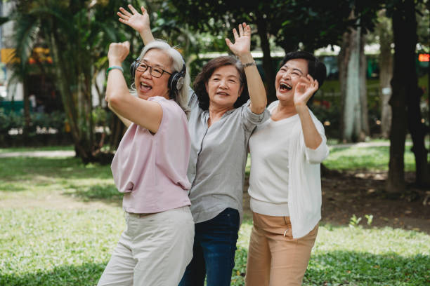 2 t&iacute;nh c&aacute;ch thường c&oacute; ở người sống l&acirc;u, được qu&yacute; mến v&agrave; gặp nhiều may mắn - Ảnh 2.
