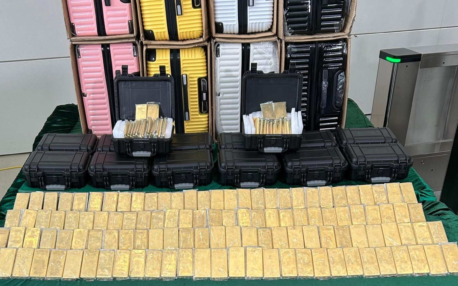 Tỷ gi&aacute; USD h&ocirc;m nay 15/8: Đồng Đ&ocirc; la Mỹ 'chợ đen' vẫn chững gi&aacute; - Ảnh 2.