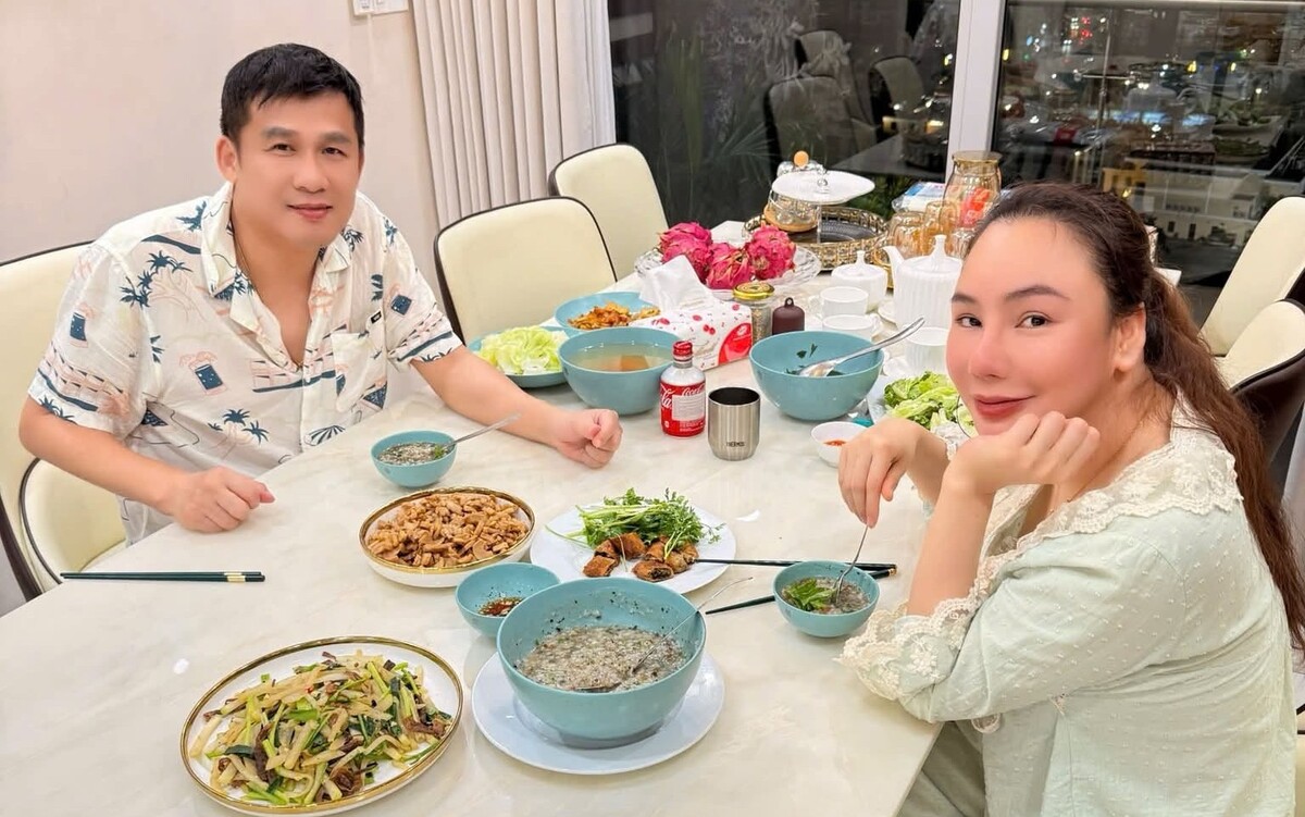 Georgina Rodr&iacute;guez v&agrave;o bếp l&agrave;m tortilla de patatas g&acirc;y sốt 5 triệu lượt xem - Ảnh 9.