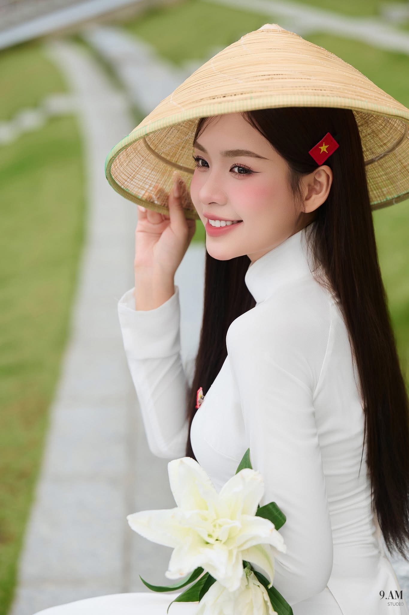Nhan sắc đời thường của nữ diễn vi&ecirc;n đang g&acirc;y sốt phim M&ugrave;a h&egrave; năm ấy - Ảnh 11.