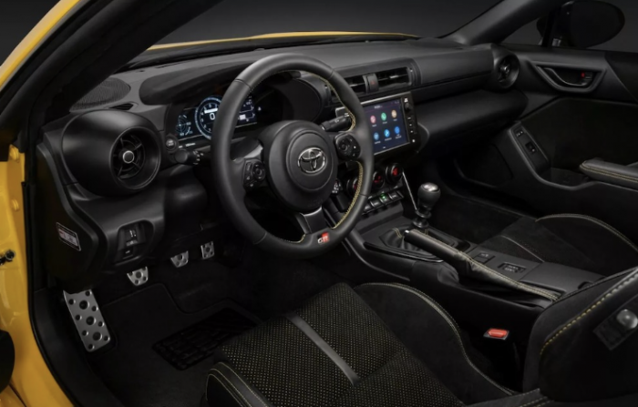Ngang cấp Subaru BRZ, &ocirc; t&ocirc; Toyota gi&aacute; 488 triệu đồng thiết kế thể thao, trang bị đẳng cấp - Ảnh 6.