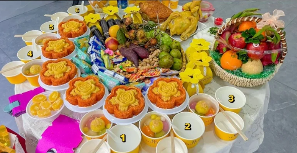 B&iacute; mật b&aacute;t ch&aacute;o lo&atilde;ng m&acirc;m c&uacute;ng c&ocirc; hồn: C&ocirc; hồn c&oacute; thực sự nhận được thực phẩm? - Ảnh 2.