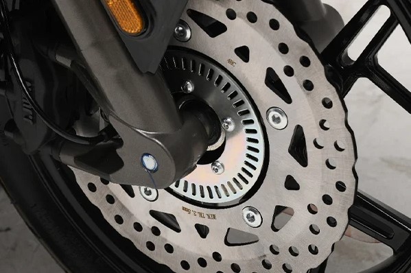 Vượt trội SH, xe ga 174 cc giá 59 triệu đồng thiết kế cá tính, công nghệ vượt tầm, rẻ chỉ ngang Air Blade - Ảnh 5.