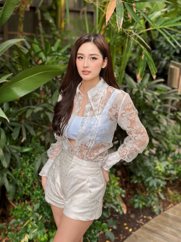 Hòa Minzy tình tứ bên chồng sắp cưới, Nguyễn Văn Chung thần thái tựa soái ca - Ảnh 8.