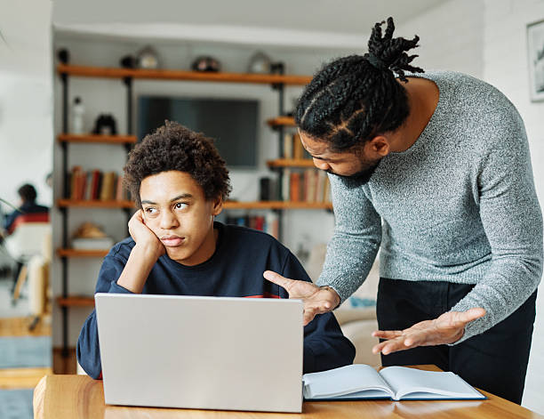 Cha mẹ thông thái biết từ chối đúng lúc: Bí quyết dạy con tự lập từ những ranh giới nhỏ - Ảnh 2.