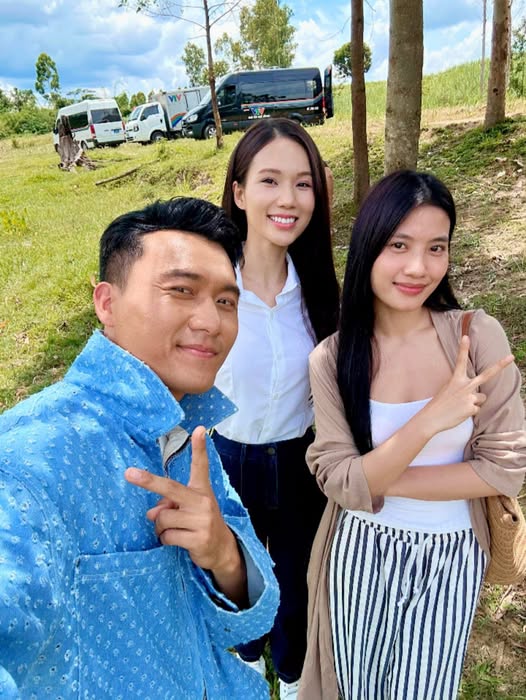 Hari Won rạng rỡ b&ecirc;n Trấn Th&agrave;nh, ca sĩ T&ugrave;ng Dương sắp ra mắt sản phẩm &acirc;m nhạc mới - Ảnh 6.