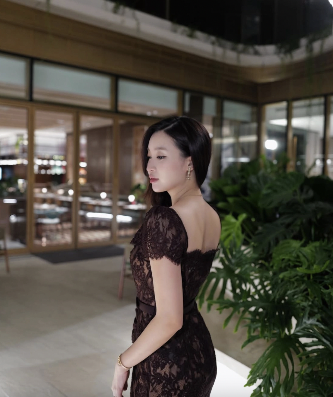 Đỗ Mỹ Linh tỏa sáng với set đồ tiền tỷ đi hẹn hò , phong cách thời trang 2026 - Ảnh 2.