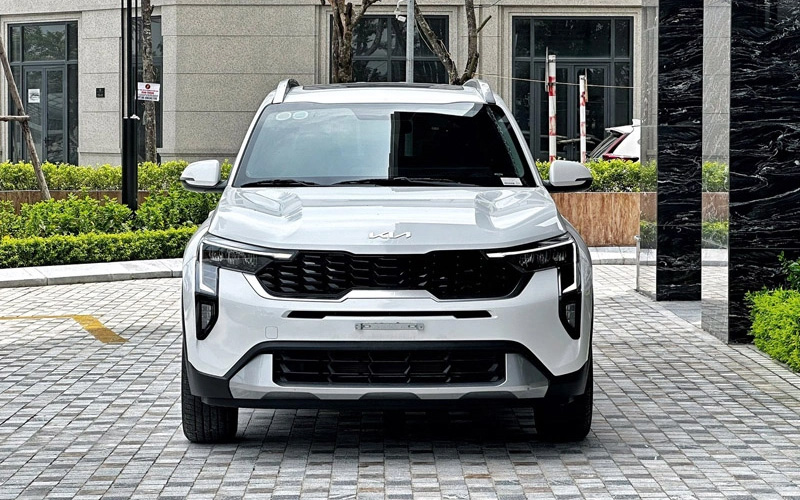 Gi&aacute; lăn b&aacute;nh Kia Sonet giảm kỷ lục , chỉ ngang Kia Morning v&agrave; Hyundai Grand i10 - Ảnh 2.
