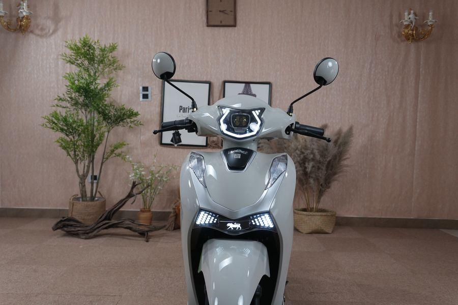 Đẹp như Vision, xe m&aacute;y điện gi&aacute; 20 triệu đồng đi 90km/lần sạc, động cơ 2.800W - Ảnh 2.
