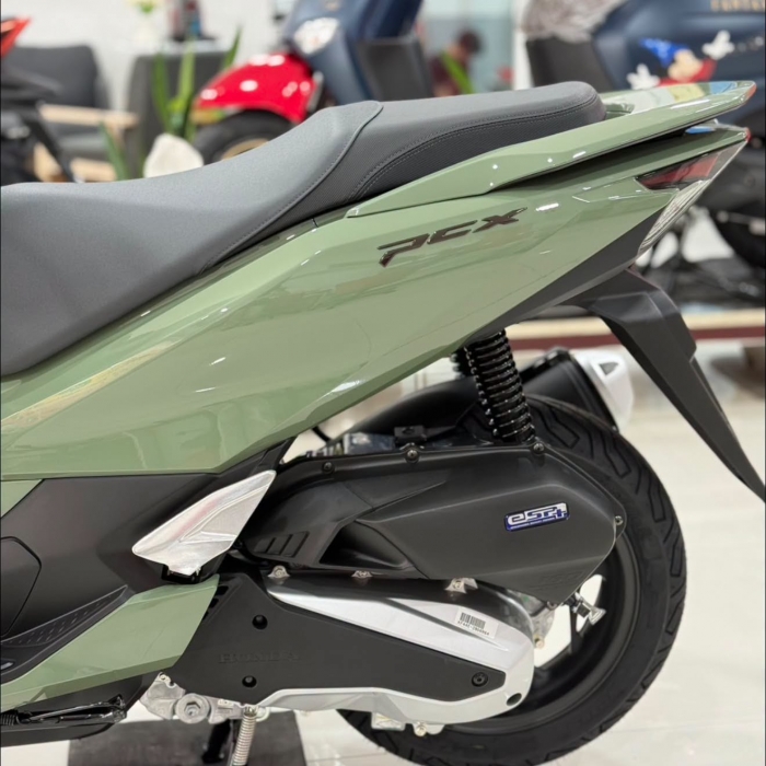 Đẹp hơn SH Mode, xe ga 160cc của Honda gi&aacute; 76 triệu đồng trang bị s&aacute;nh ngang SH - Ảnh 6.