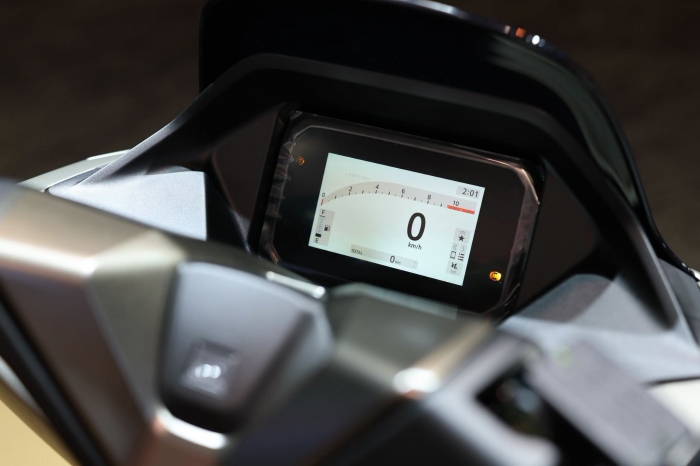 Đẹp hơn SH Mode, xe ga 160cc của Honda gi&aacute; 76 triệu đồng trang bị s&aacute;nh ngang SH - Ảnh 7.