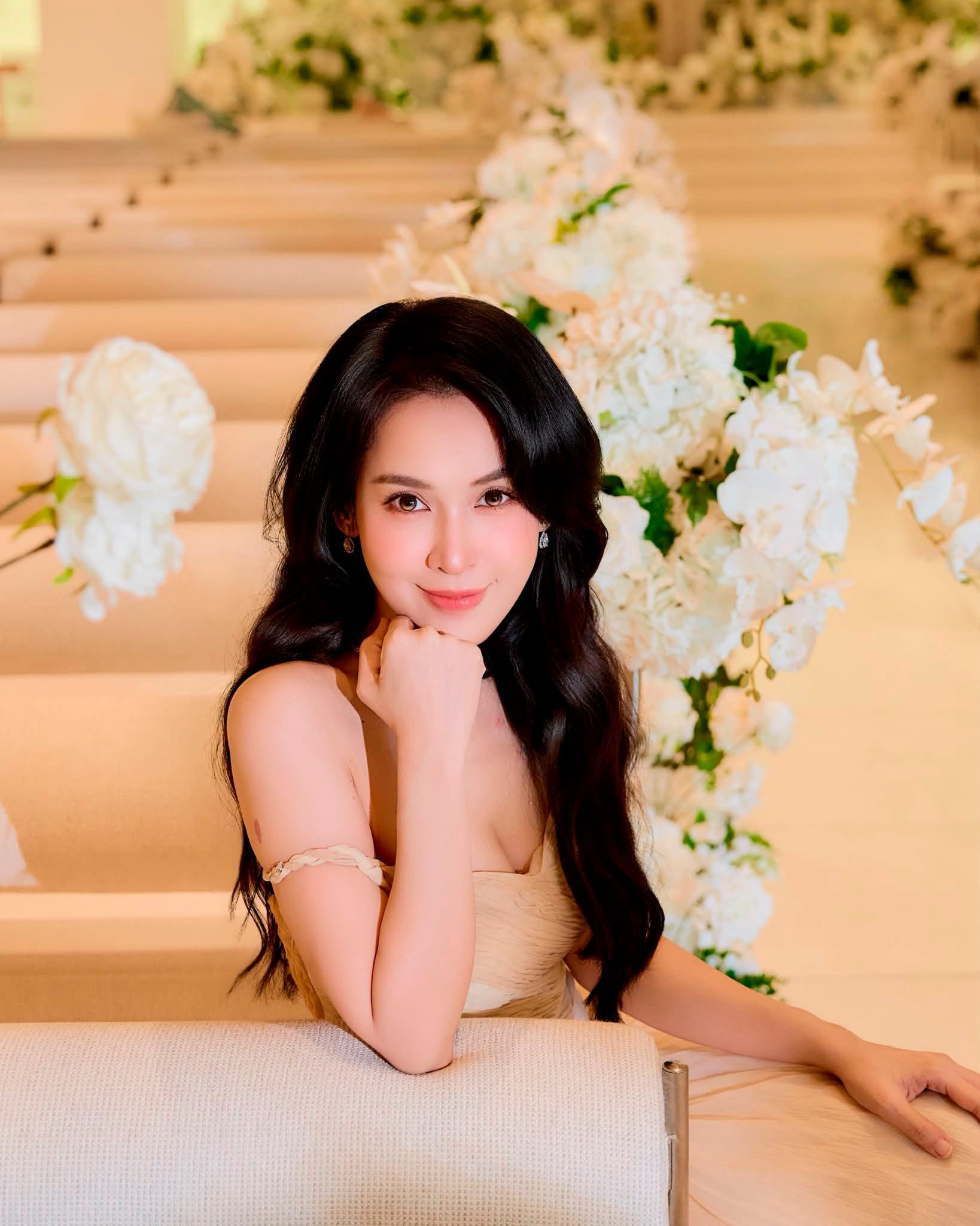 Ngọc Trinh g&acirc;y sốt với phong c&aacute;ch ' t&oacute;c n&acirc;u m&ocirc;i trầm ' v&agrave; lời nhắn nhủ từ Đinh Ngọc Diệp - Ảnh 3.