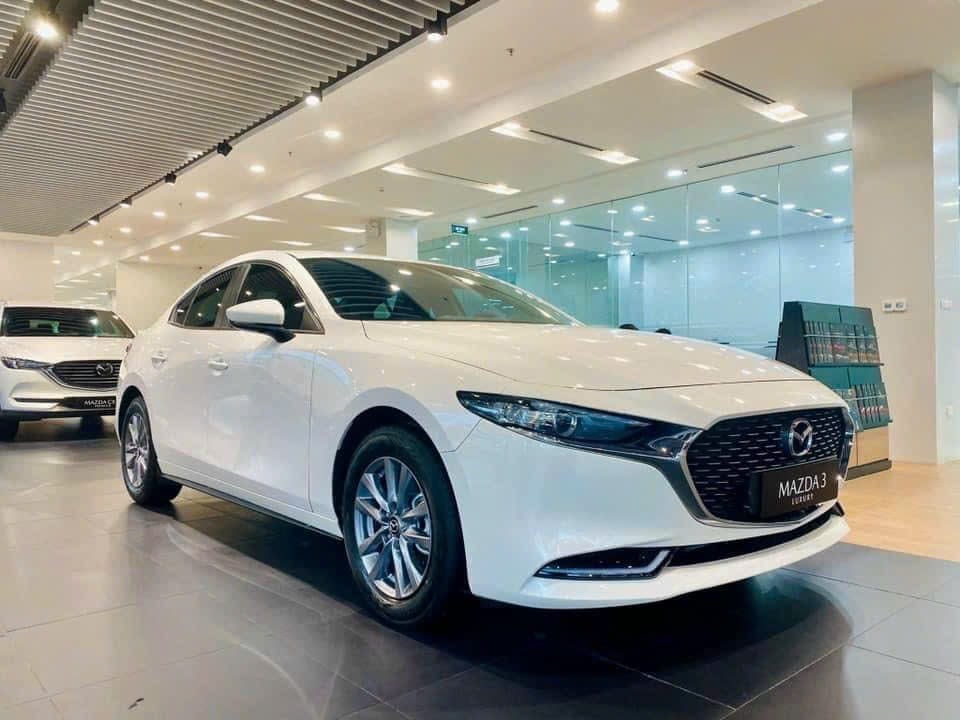 Gi&aacute; lăn b&aacute;nh Mazda 3 giảm sốc 2026 , rẻ hơn Honda City v&agrave; Hyundai Accent - Ảnh 2.