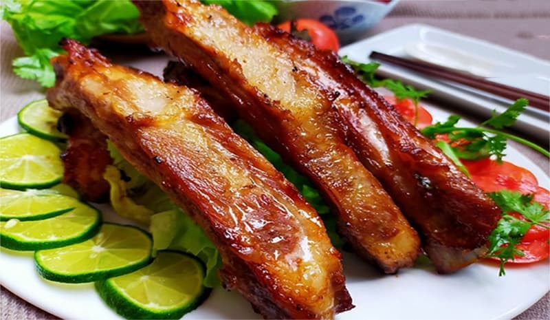 Quy tắc 3 - 2 - 1 gi&uacute;p sườn nướng mềm mọng v&agrave; đậm vị kh&ocirc;ng thể cưỡng lại - Ảnh 1.