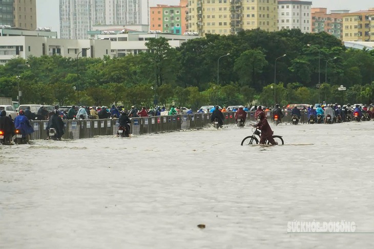 V&igrave; sao b&atilde;o số 4 di chuyển l&ograve;ng v&ograve;ng, g&acirc;y mưa rất lớn d&agrave;i ng&agrave;y cho miền Bắc? - Ảnh 3.