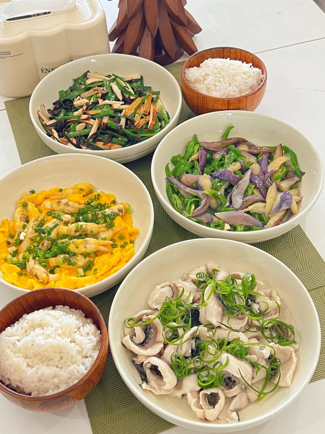 Đau đầu nghĩ m&oacute;n mỗi ng&agrave;y? 7 thực đơn kh&ocirc;ng tr&ugrave;ng m&oacute;n: Mẹ đảm chỉ cần nh&igrave;n l&agrave; biết nay nấu g&igrave;- Ảnh 1.