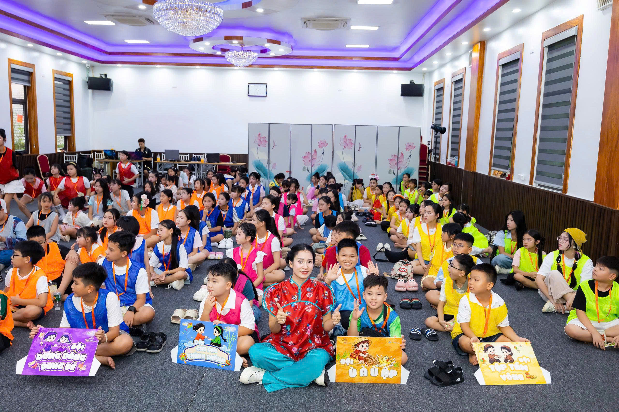 B&aacute;n kết MC nh&iacute; to&agrave;n quốc 2026: Thanh &acirc;m đồng dao v&agrave; tr&ograve; chơi d&acirc;n gian - Ảnh 6.