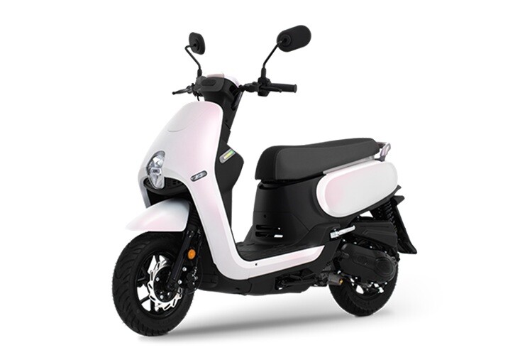 Xe ga 50cc gi&aacute; chỉ từ 19 triệu đồng thiết kế nhỏ gọn, kh&ocirc;ng cần bằng l&aacute;i cực hợp cho học sinh cấp 3 - Ảnh 4.