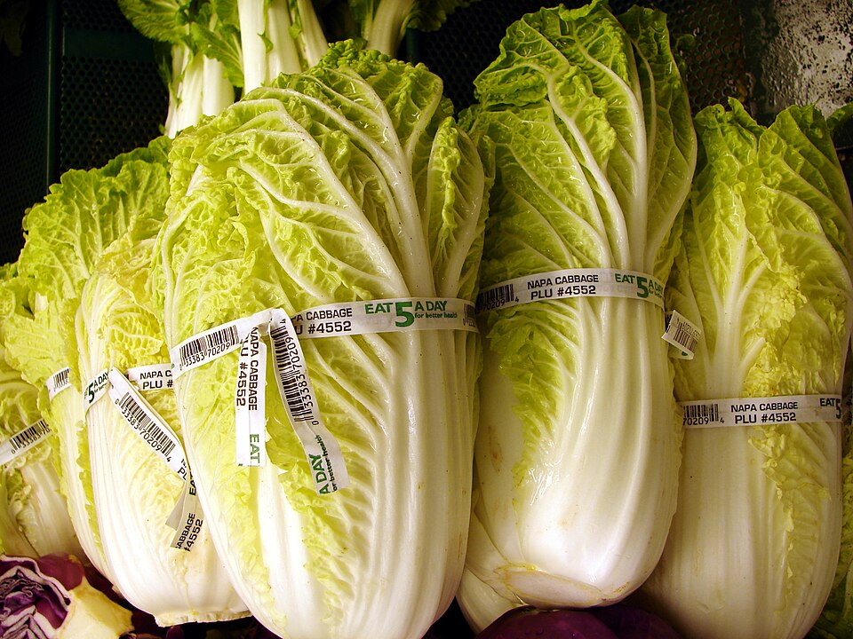 Cách nhận biết cải thảo sạch không chứa hóa chất độc hại cho sức khỏe - Ảnh 1.