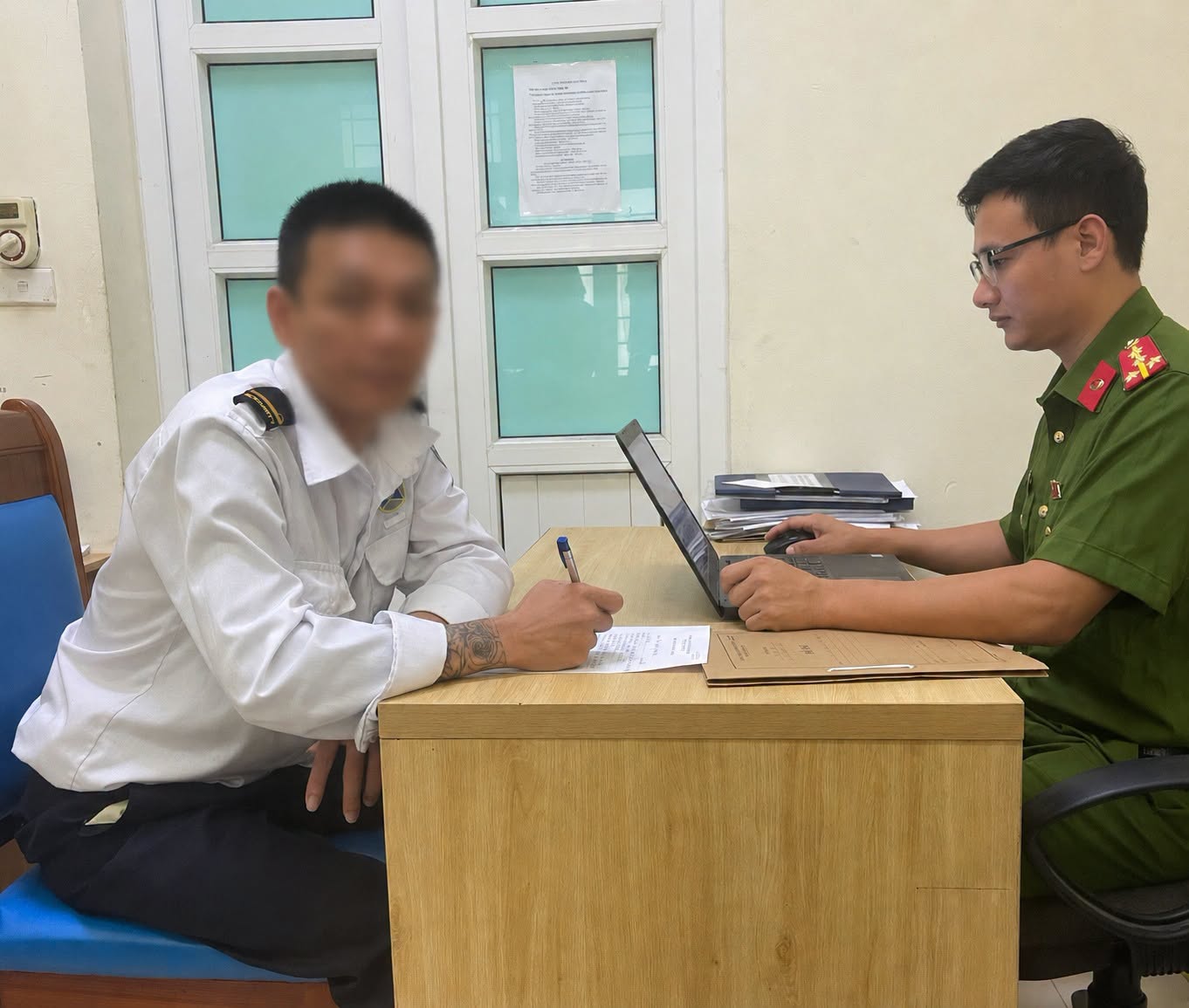 Chủ tịch H&agrave; Nội y&ecirc;u cầu xử l&yacute; vụ t&agrave;i xế xe c&ocirc;ng nghệ bị h&agrave;nh hung khẩn trương - Ảnh 2.