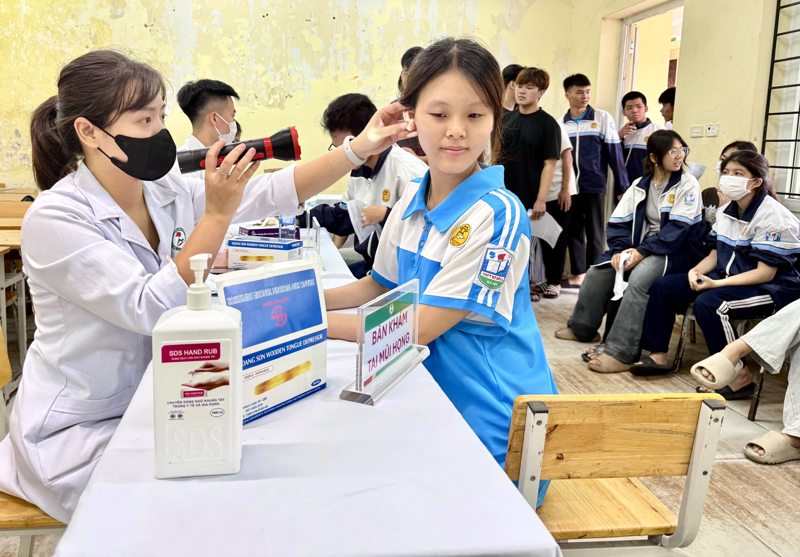 Kh&aacute;m sức khỏe tổng qu&aacute;t miễn ph&iacute; cho học sinh H&agrave; Nội trước năm học mới 2026 - Ảnh 2.