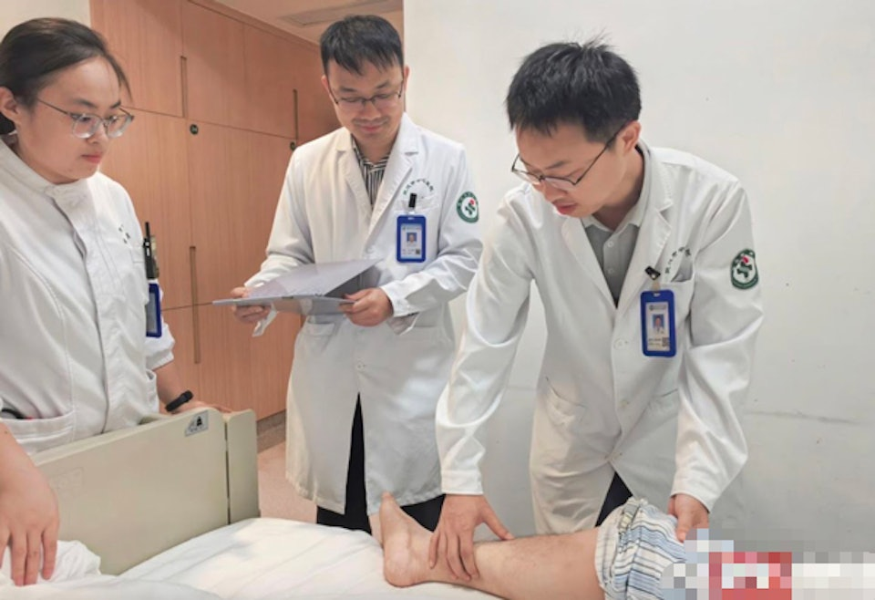 Nam sinh 22 tuổi mắc 