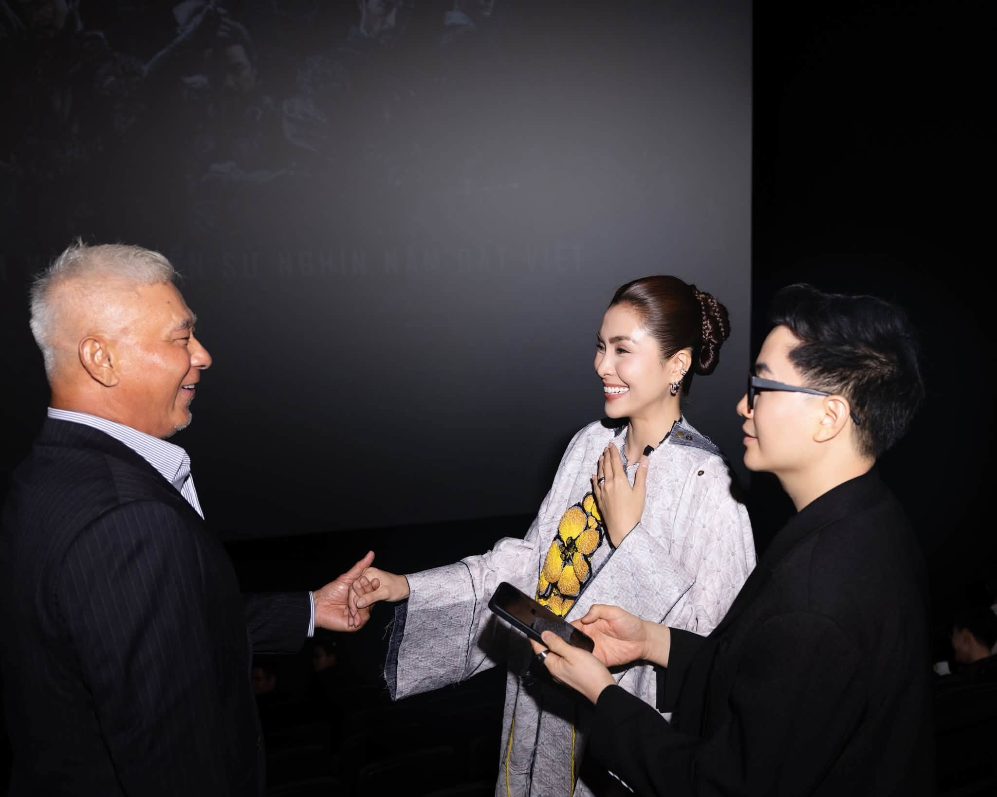 Khoảnh khắc thanh xuân Tăng Thanh Hà và Lương Mạnh Hải tại thảm đỏ 2026 - Ảnh 7.