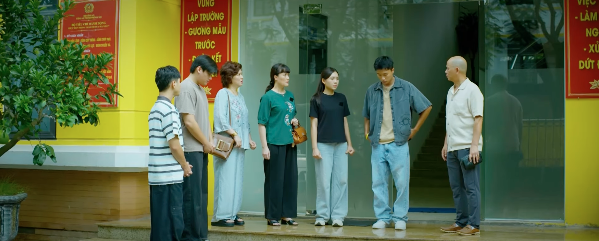 Kh&aacute;nh bị bắt khi Phương chuẩn bị du học: Rắc rối với long vũ - Ảnh 1.