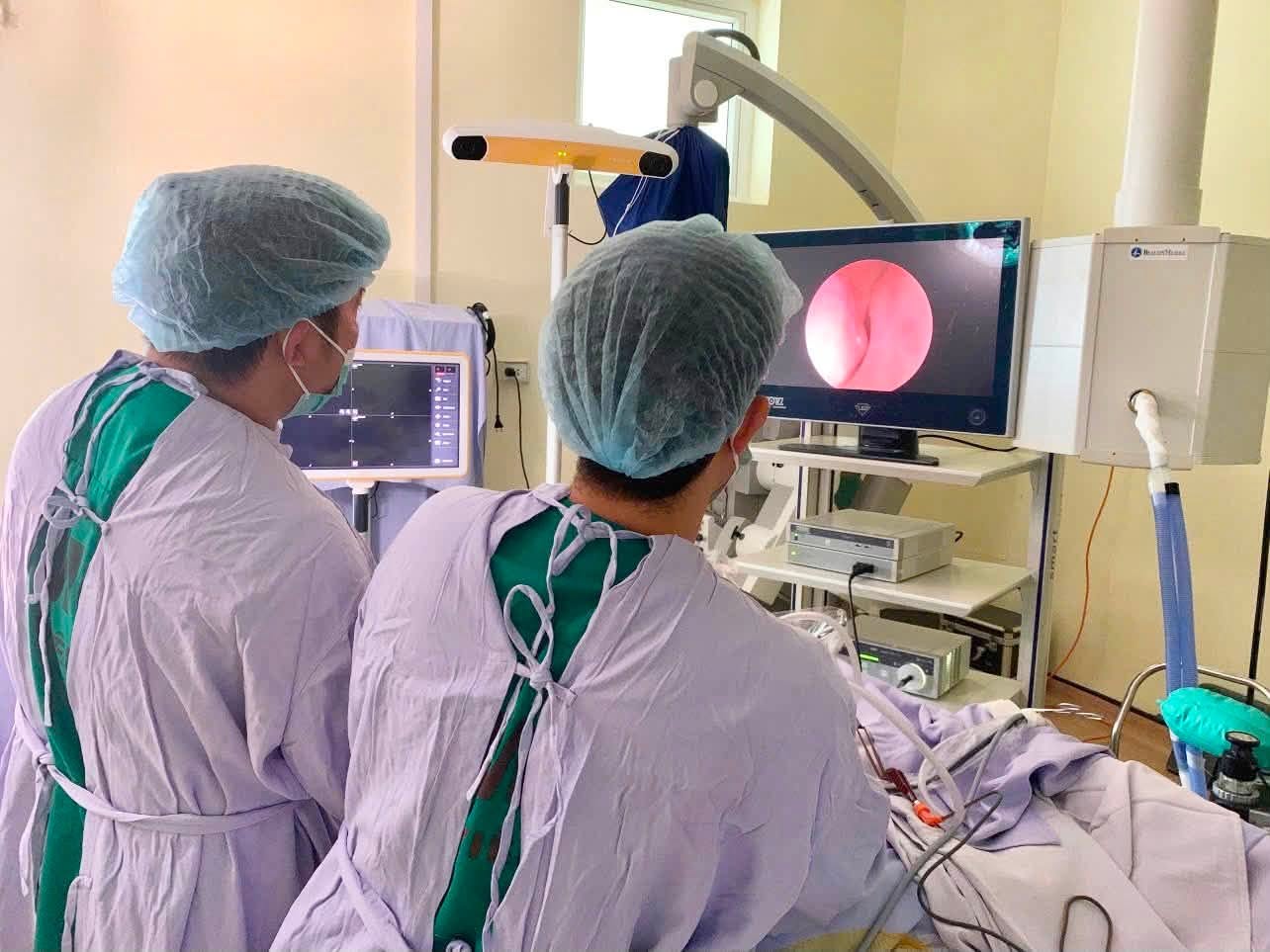 Thị lực suy giảm khiến bé gái 10 tuổi gặp khó khăn khi đọc sách: Bác sĩ chỉ rõ nguyên nhân 1 78519610814769517044680662130500721130177157n 17879071067461674877814
