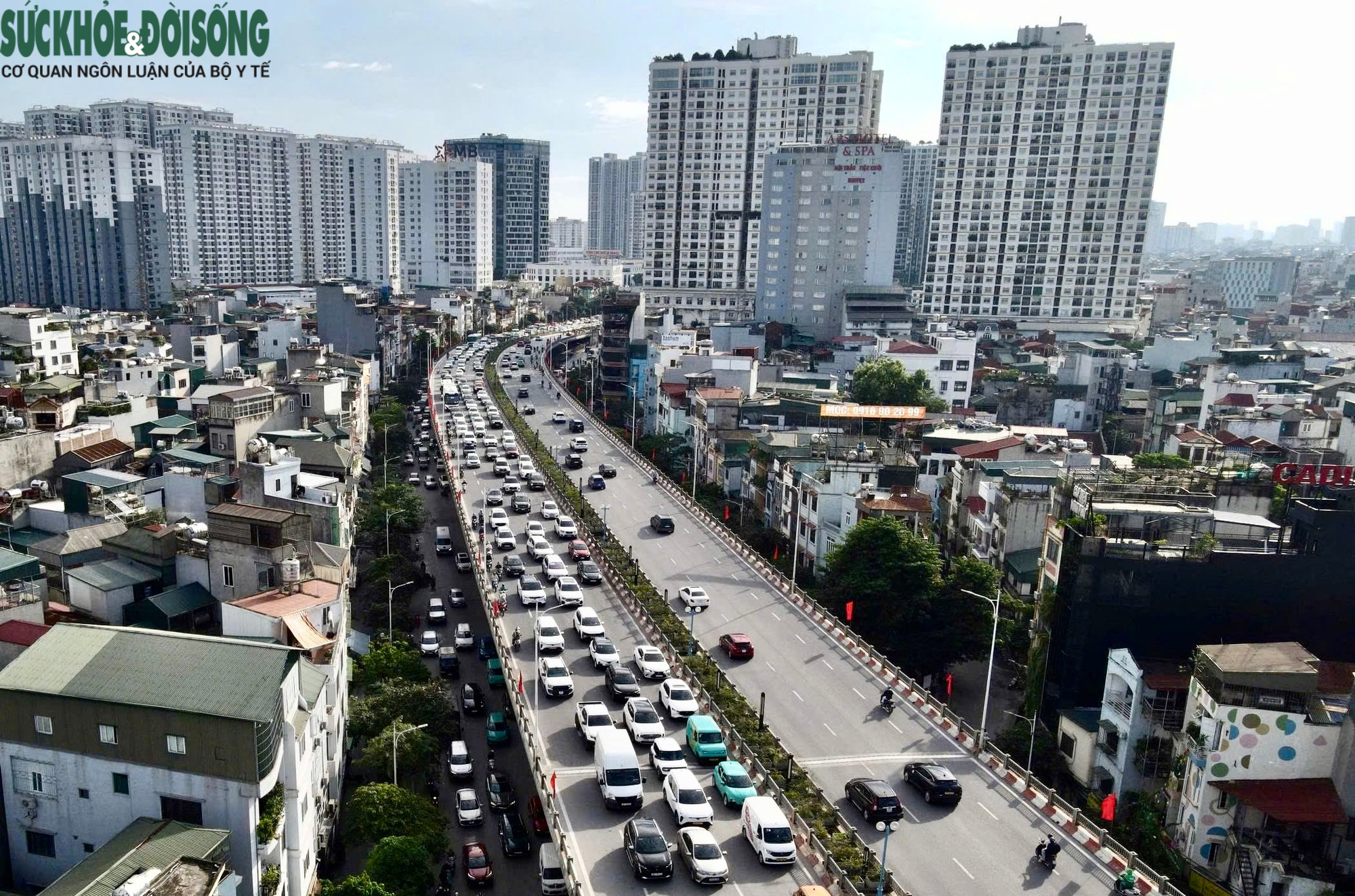 Cập nhật t&igrave;nh h&igrave;nh giao th&ocirc;ng H&agrave; Nội cuối chiều trước nghỉ lễ 2/9 - Ảnh 4.