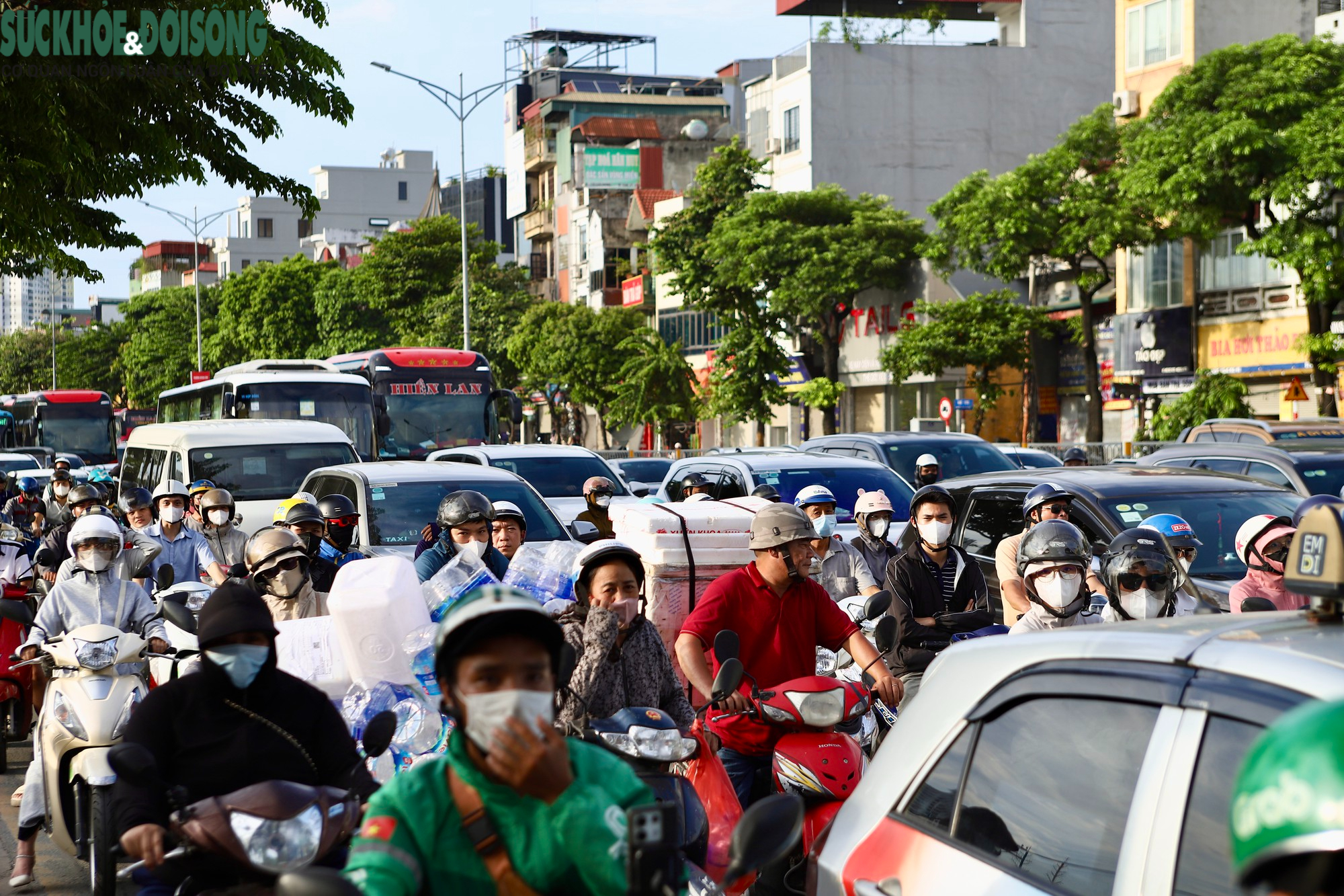 Cập nhật t&igrave;nh h&igrave;nh giao th&ocirc;ng H&agrave; Nội cuối chiều trước nghỉ lễ 2/9 - Ảnh 5.