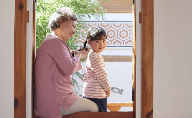 Về hưu, cụ b&agrave; ti&ecirc;u sạch tiền lương để nu&ocirc;i ch&aacute;u: Thứ nhận lại khiến b&agrave; bật kh&oacute;c - Ảnh 1.