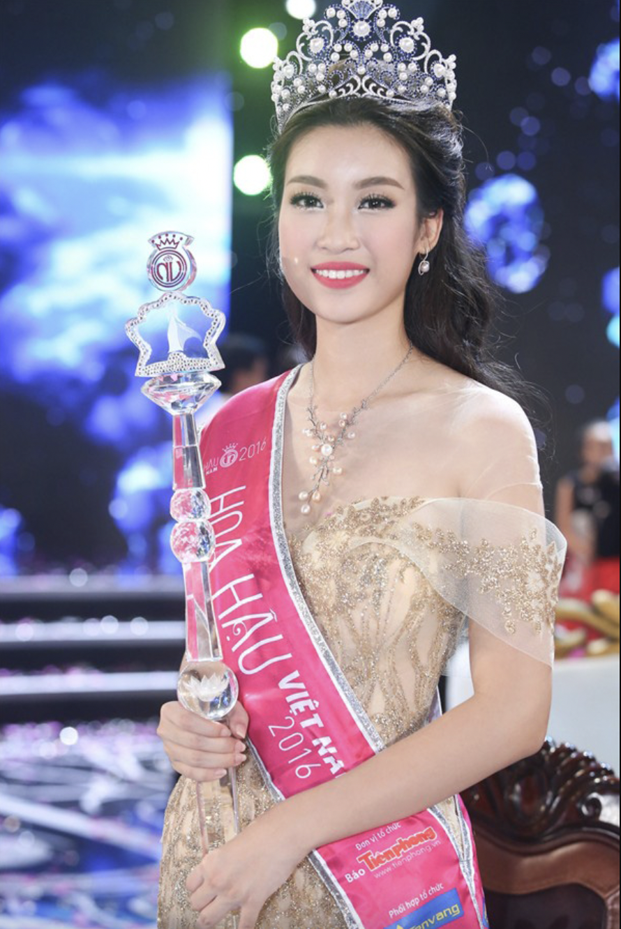 Đỗ Mỹ Linh kỷ niệm 10 năm đăng quang Hoa hậu Việt Nam 2016 tại Hà Nội - Ảnh 1.