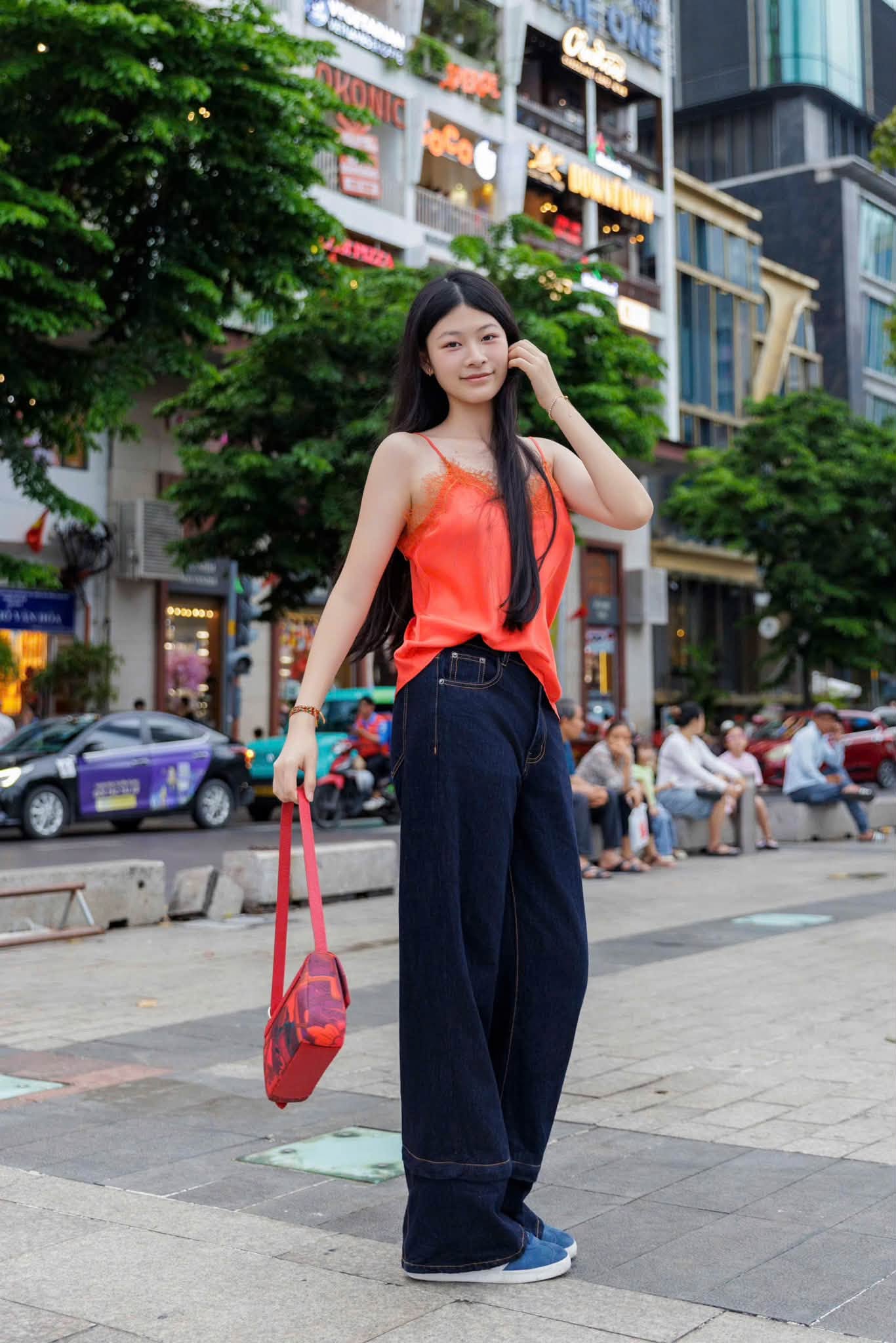 Diện mạo tuổi 17 xinh đẹp của con g&aacute;i B&igrave;nh Minh g&acirc;y sốt cộng đồng mạng - Ảnh 7.