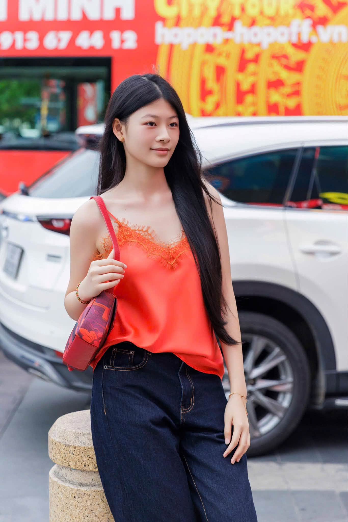 Diện mạo tuổi 17 xinh đẹp của con g&aacute;i B&igrave;nh Minh g&acirc;y sốt cộng đồng mạng - Ảnh 1.