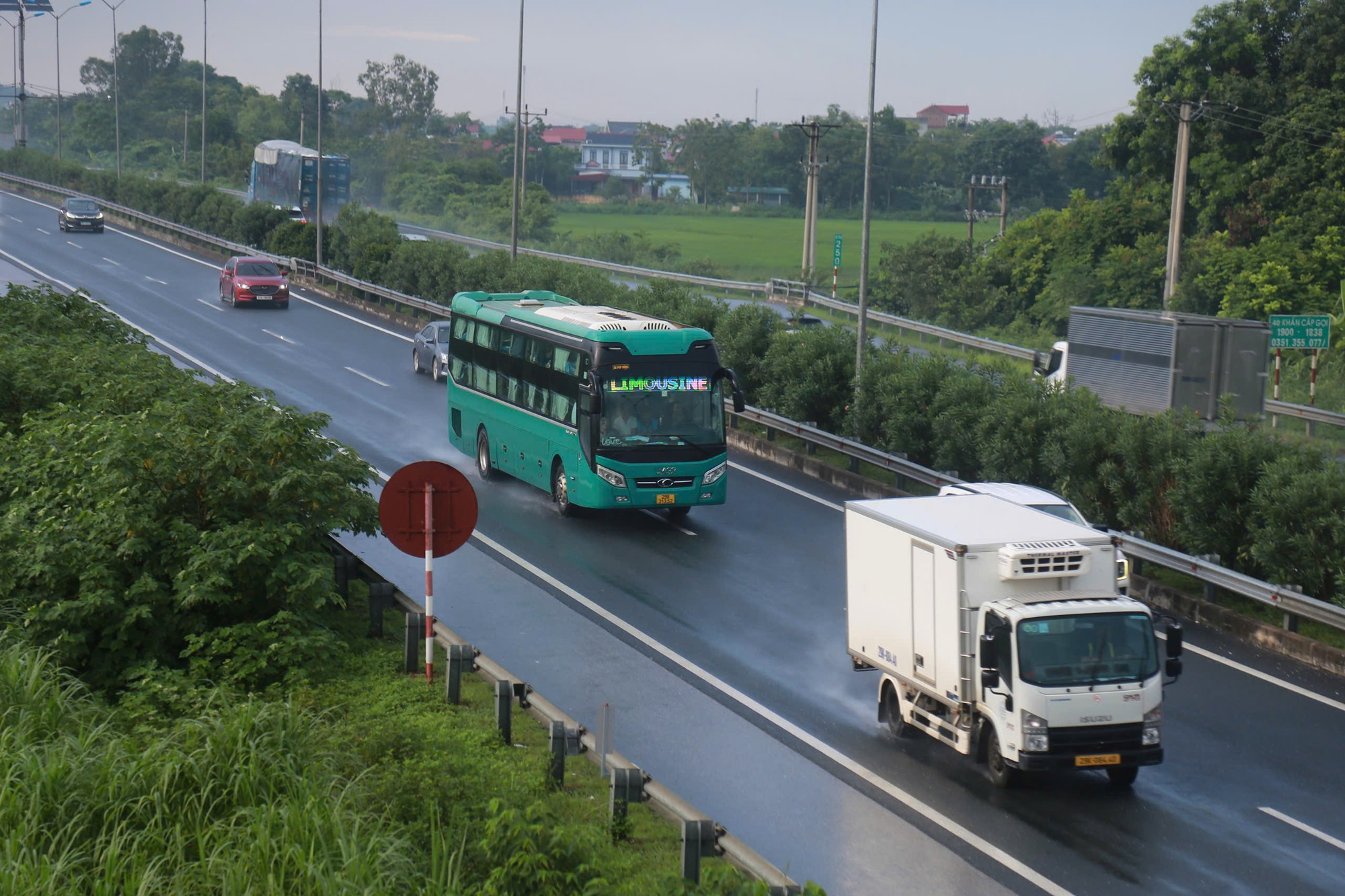 Lỗi kh&ocirc;ng giữ khoảng c&aacute;ch an to&agrave;n tr&ecirc;n cao tốc v&agrave; quyền khiếu nại của t&agrave;i xế - Ảnh 5.